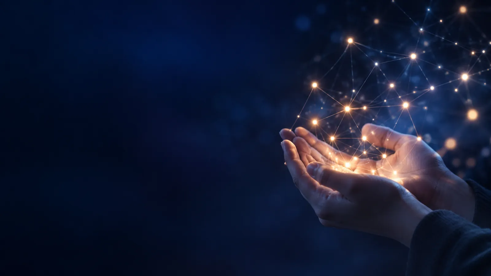 Mains ouvertes d'où s'élève un réseau de points lumineux reliés entre eux sur fond bleu nuit, évoquant l'intelligence artificielle
